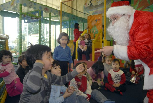 Ο Άγιος Βασίλης ήρθε και φέτος για τα παιδιά των δημοσιογράφων